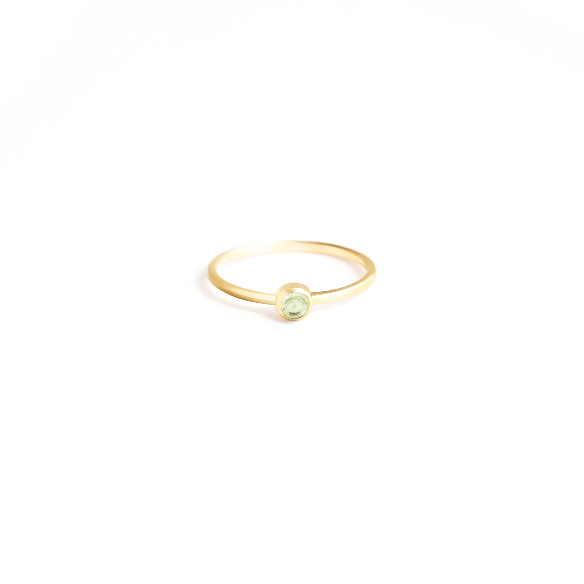 August Peridot Mano Birthstone Ring