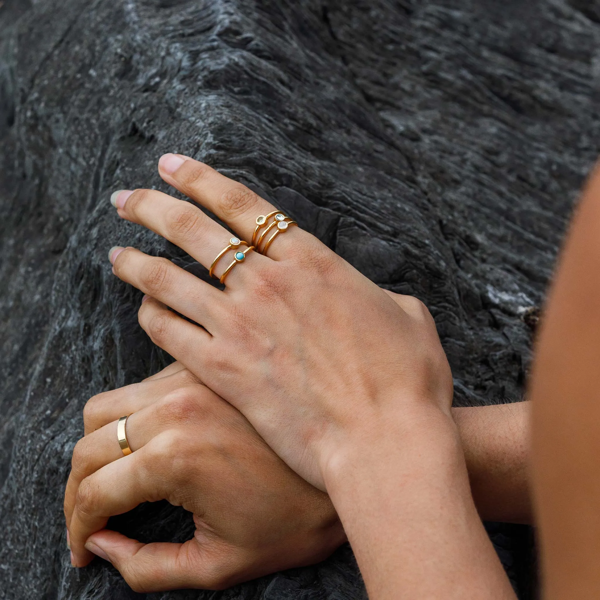 August Peridot Mano Birthstone Ring