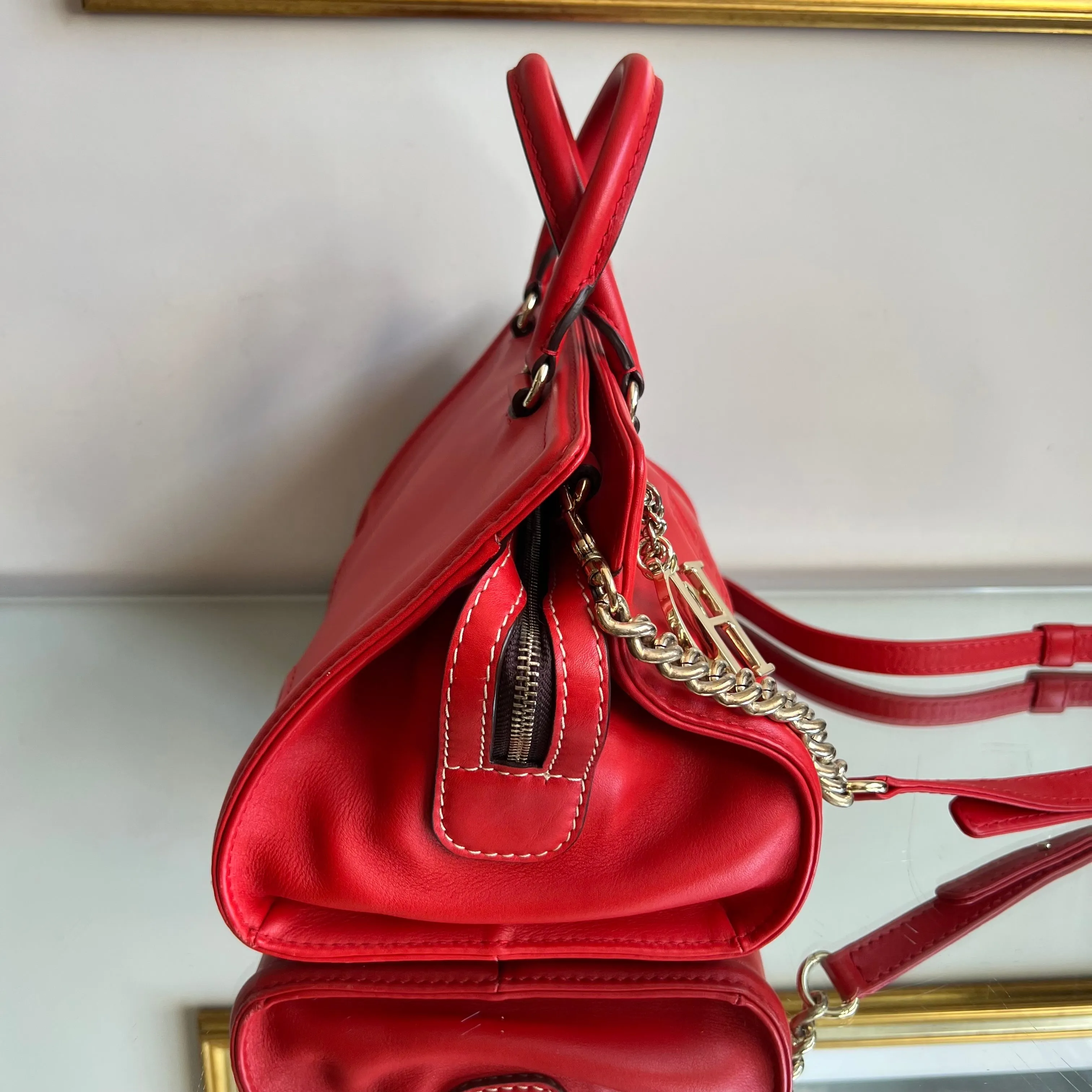 Bolsa Carolina Herrera Pequena com Alça Longa  em Couro Vermelho Ferragem Dourada