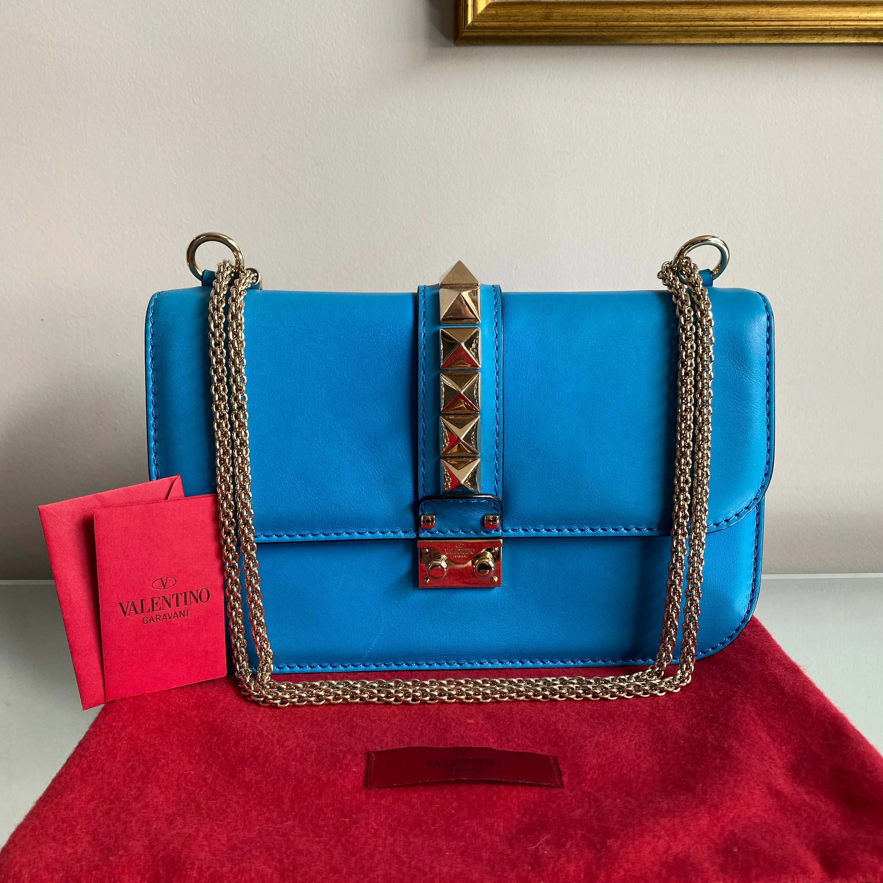 Bolsa Valentino Rockstud Em couro Azul Ferragem Ligth Gold