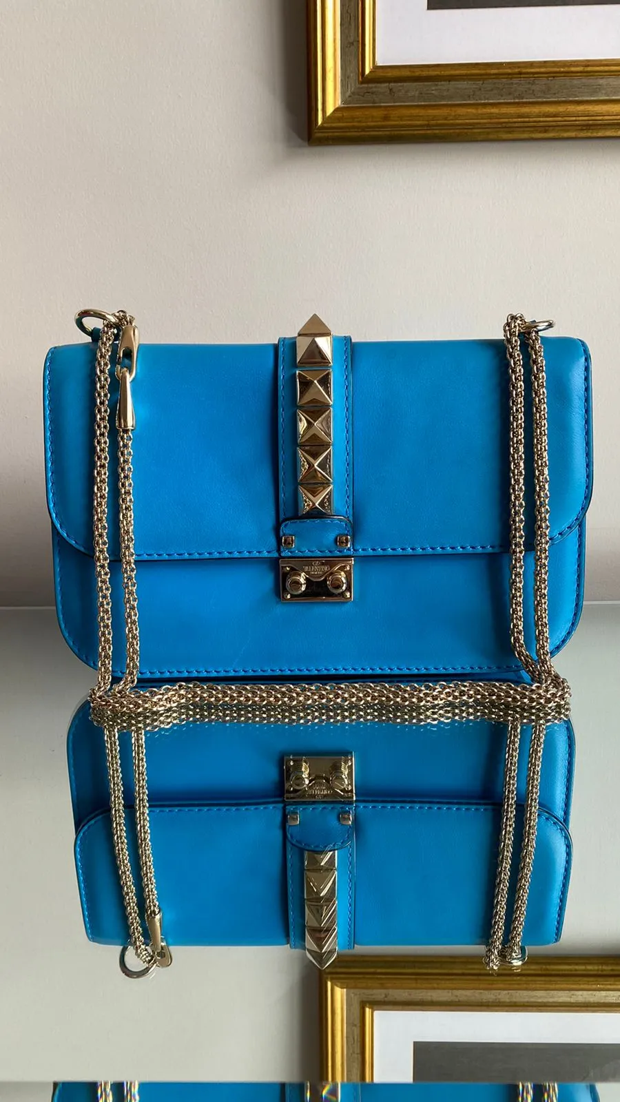 Bolsa Valentino Rockstud Em couro Azul Ferragem Ligth Gold