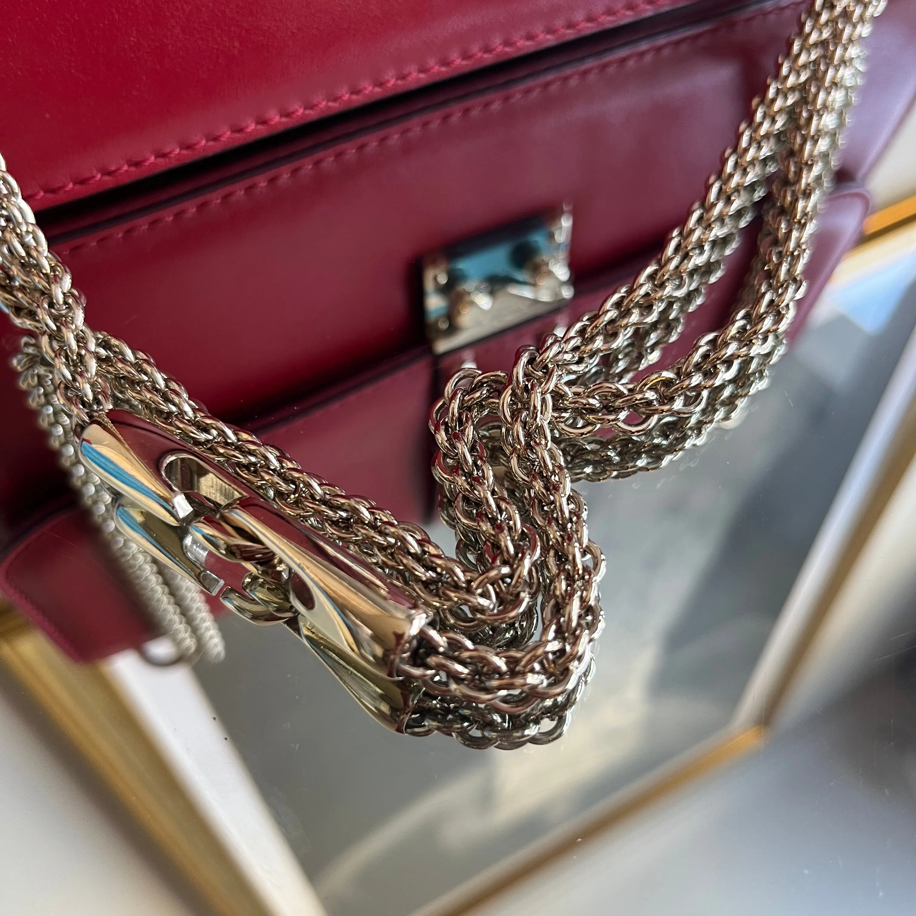 Bolsa Valentino Rockstud Em Couro Vermelho