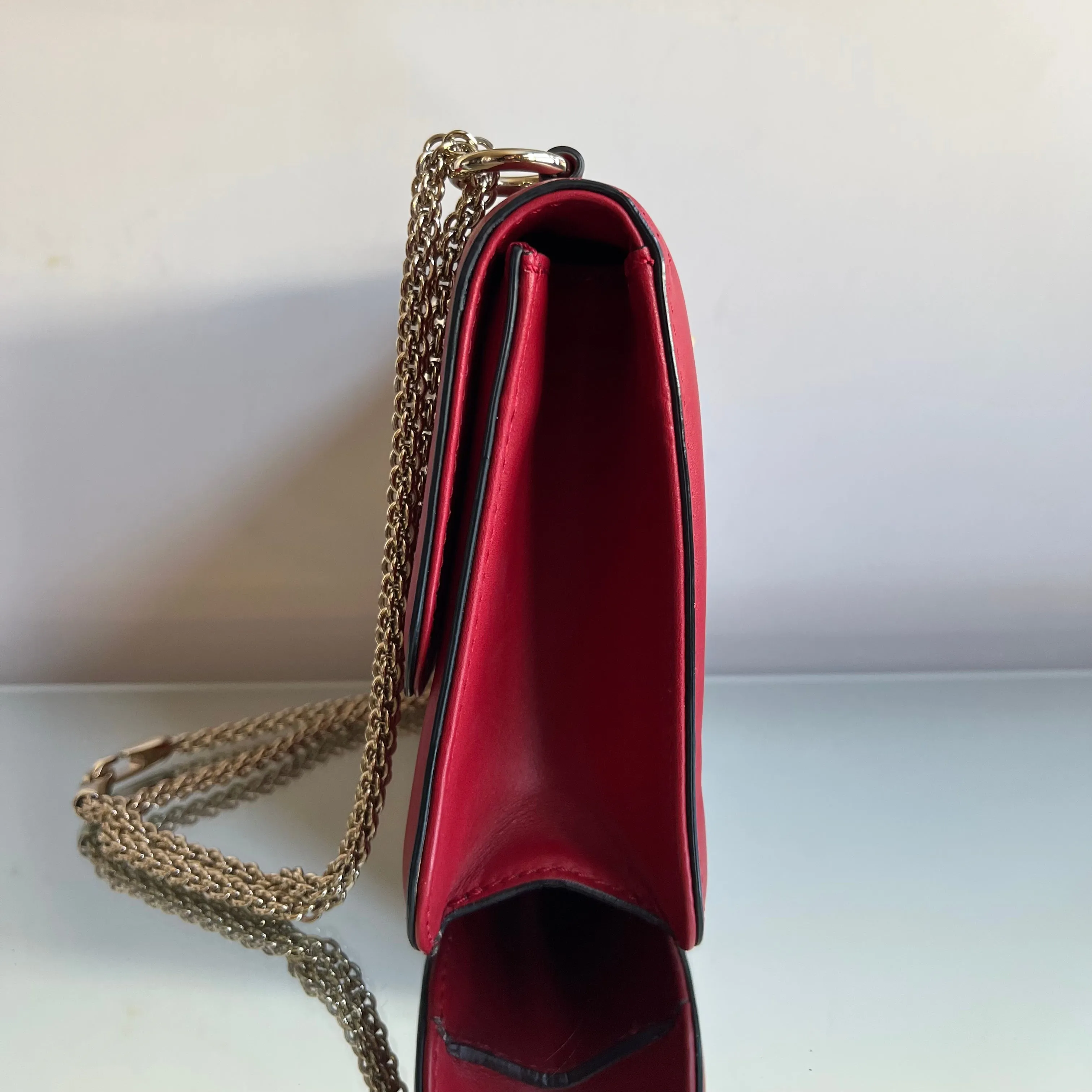 Bolsa Valentino Rockstud Em Couro Vermelho